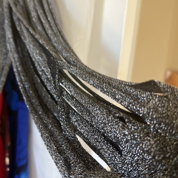 Boutique find, silver & Black, - Picture 2 of 3